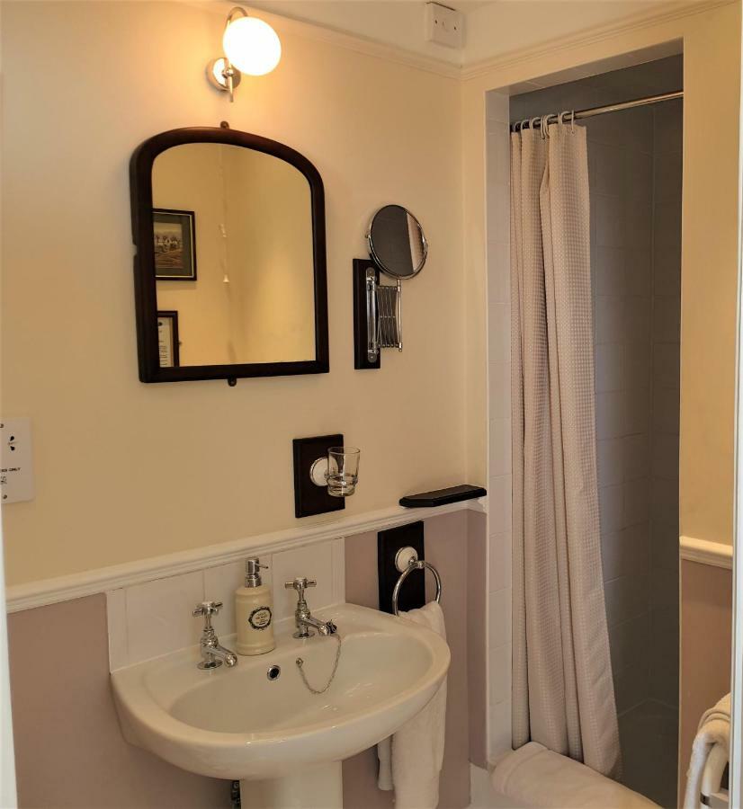 Saint Hilda'S House Bed & Breakfast Whitby Exterior photo